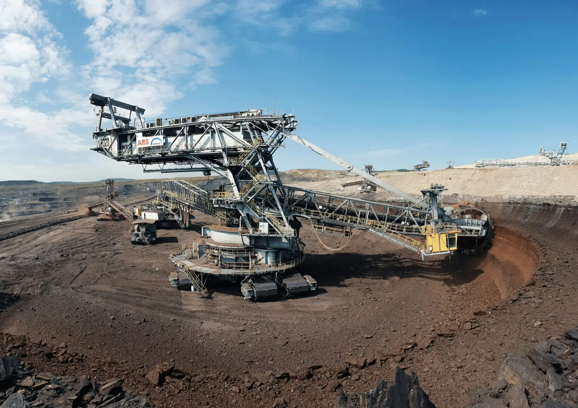 Mining crusher staged for international breakbulk shipping